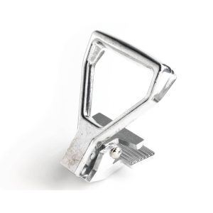 Professional-carpet-pulling-claw