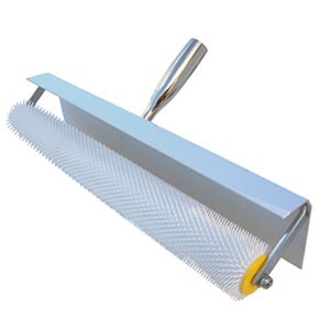 Spiked Roller 50cm With Splash Guard